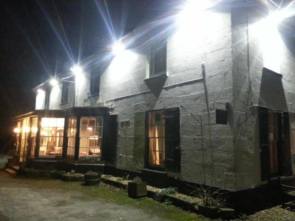 The Penruddocke Arms Bed & Breakfast Dinton  Exterior photo